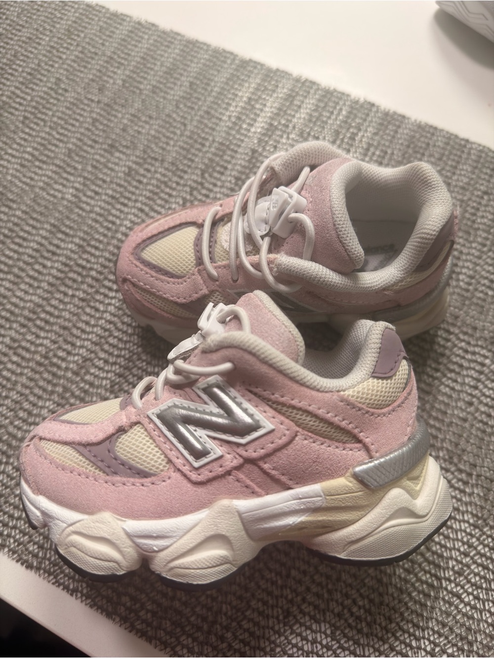 New Balance Kids Pink and Cream Chunky Sneakers